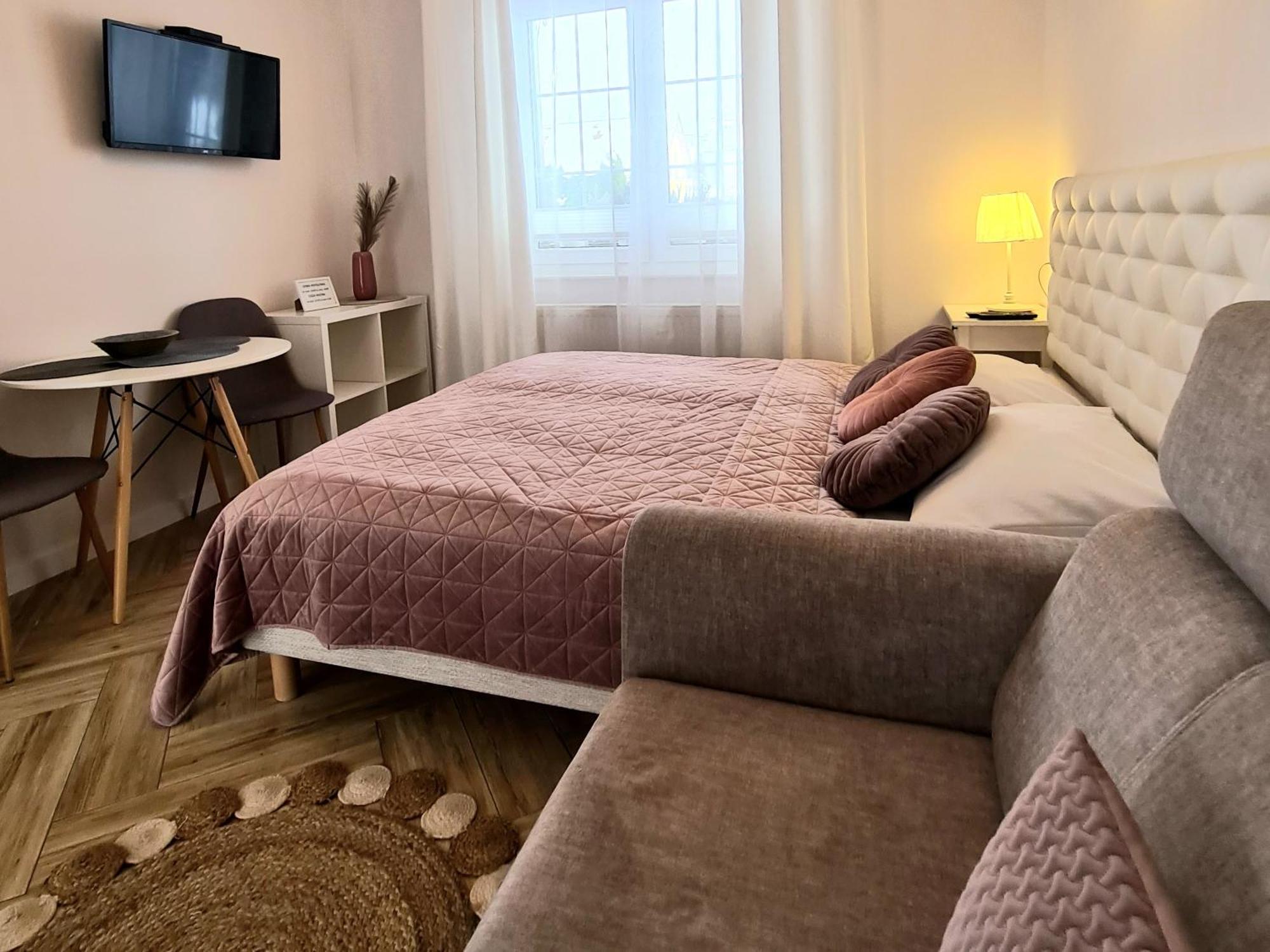Apartamenty "La Villa" Z Klimatyzacja, Ogrodem, Parkingiem, Blisko Centrum Kudowa-Zdrój Exterior foto